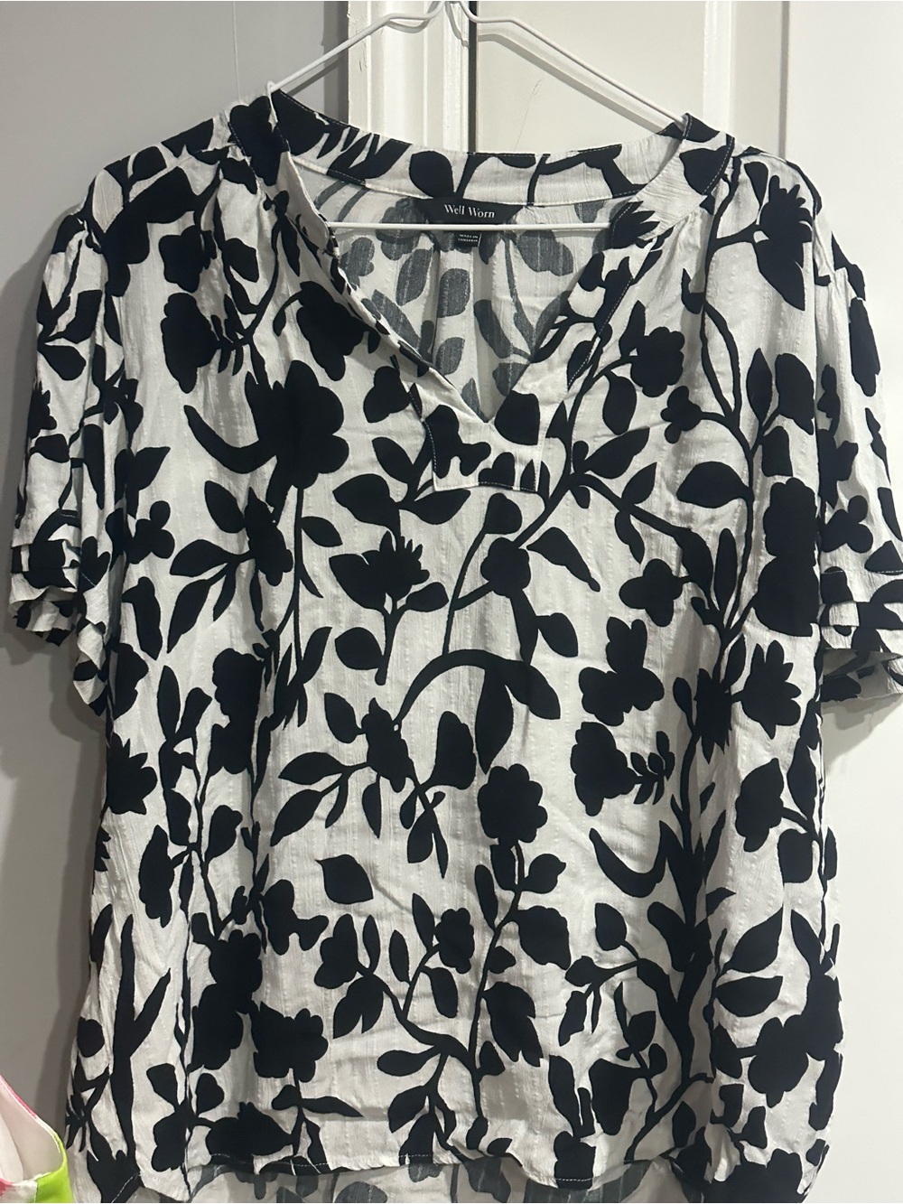 Floral Statement top in black & white